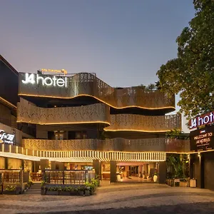 J4 4* Legian (Bali)